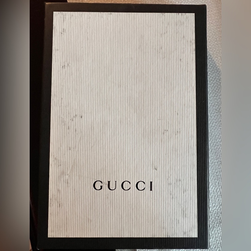Gucci iPhone 7/8 Phone Case GG Blind For Love Bee Brown NIB - Picture 4 of 13